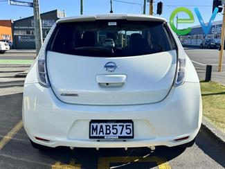2012 Nissan LEAF - Thumbnail