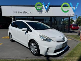 2014 Toyota PRIUS - Thumbnail