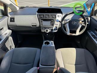 2014 Toyota PRIUS - Thumbnail