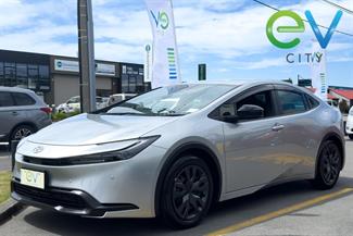 2023 Toyota PRIUS - Thumbnail