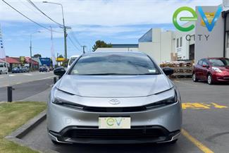 2023 Toyota PRIUS - Thumbnail