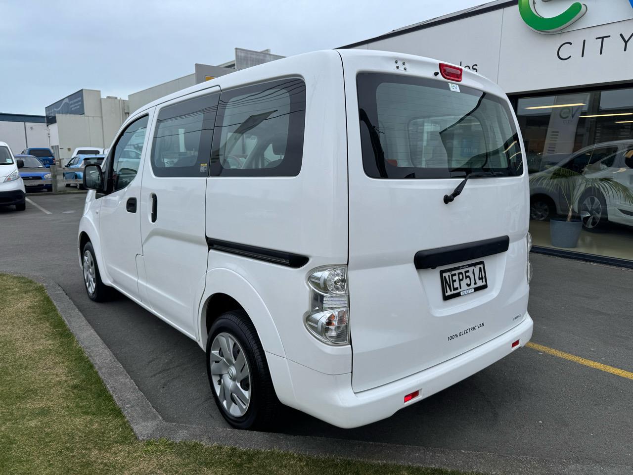 2016 Nissan e-NV200