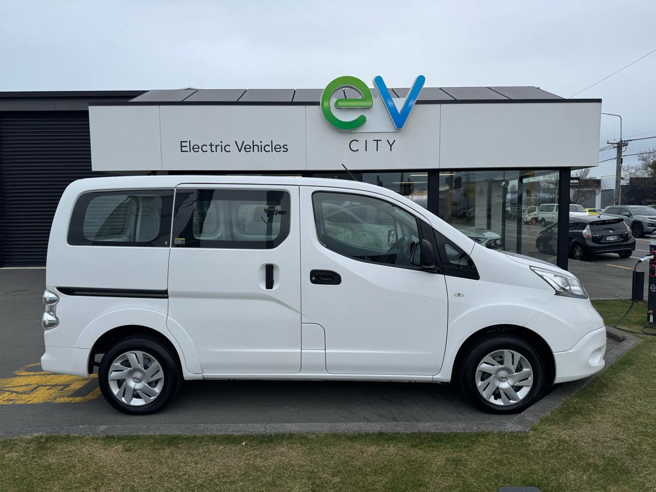 2016 Nissan e-NV200