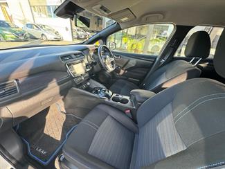 2019 Nissan LEAF - Thumbnail