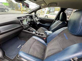 2020 Nissan LEAF - Thumbnail