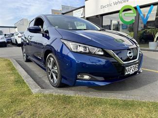 2018 Nissan LEAF - Thumbnail