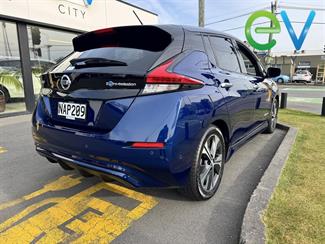 2018 Nissan LEAF - Thumbnail