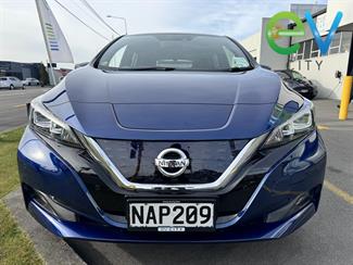 2018 Nissan LEAF - Thumbnail