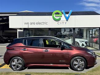 2021 Nissan LEAF - Thumbnail