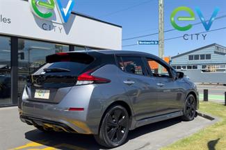 2019 Nissan LEAF - Thumbnail