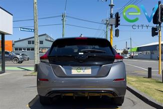 2019 Nissan LEAF - Thumbnail