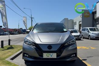 2019 Nissan LEAF - Thumbnail