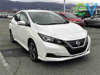 2020 Nissan LEAF - Thumbnail