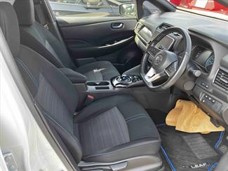 2020 Nissan LEAF - Thumbnail
