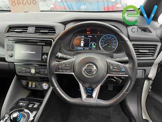 2018 Nissan LEAF - Thumbnail