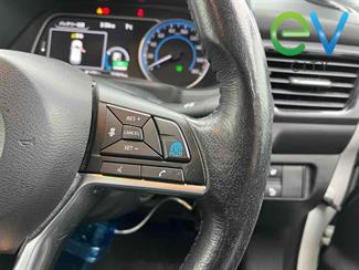 2018 Nissan LEAF - Thumbnail