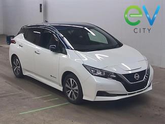 2020 Nissan LEAF - Thumbnail