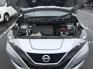 2018 Nissan LEAF - Thumbnail