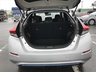 2018 Nissan LEAF - Thumbnail