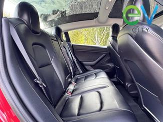 2020 Tesla Model 3 - Thumbnail