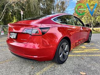 2020 Tesla Model 3 - Thumbnail
