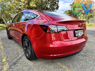 2020 Tesla Model 3 - Thumbnail