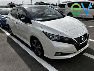 2019 Nissan LEAF - Thumbnail
