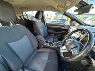 2019 Nissan LEAF - Thumbnail