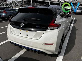 2019 Nissan LEAF - Thumbnail