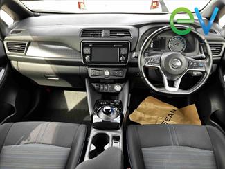 2019 Nissan LEAF - Thumbnail