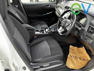 2019 Nissan LEAF - Thumbnail