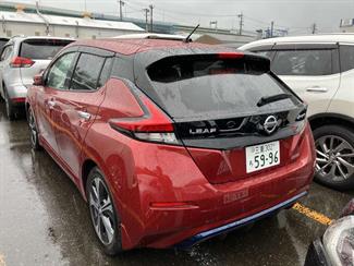 2018 Nissan LEAF - Thumbnail