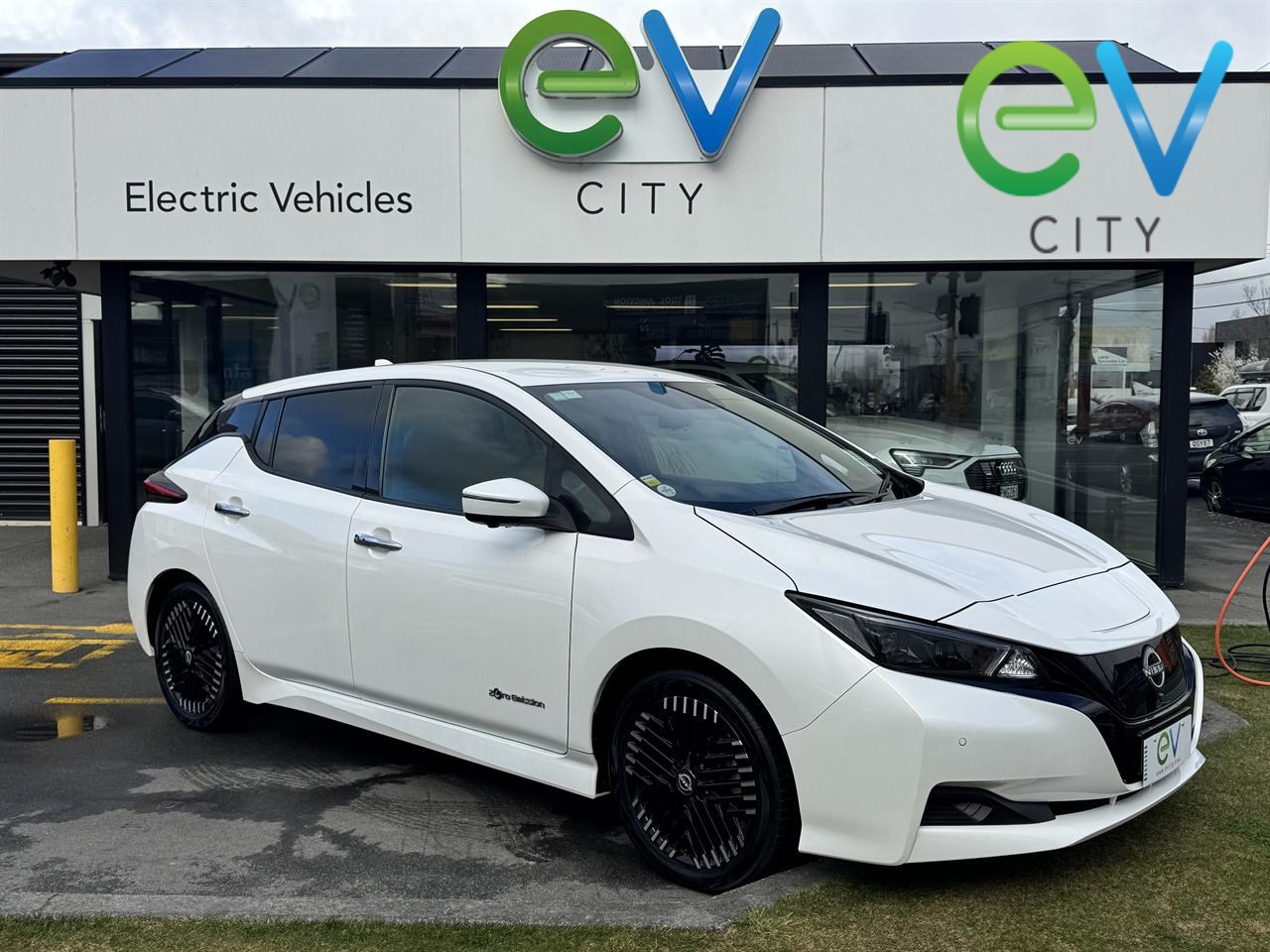 2022 Nissan LEAF