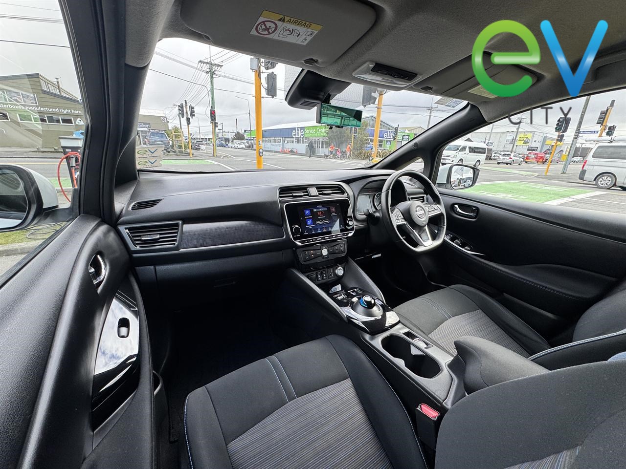 2022 Nissan LEAF