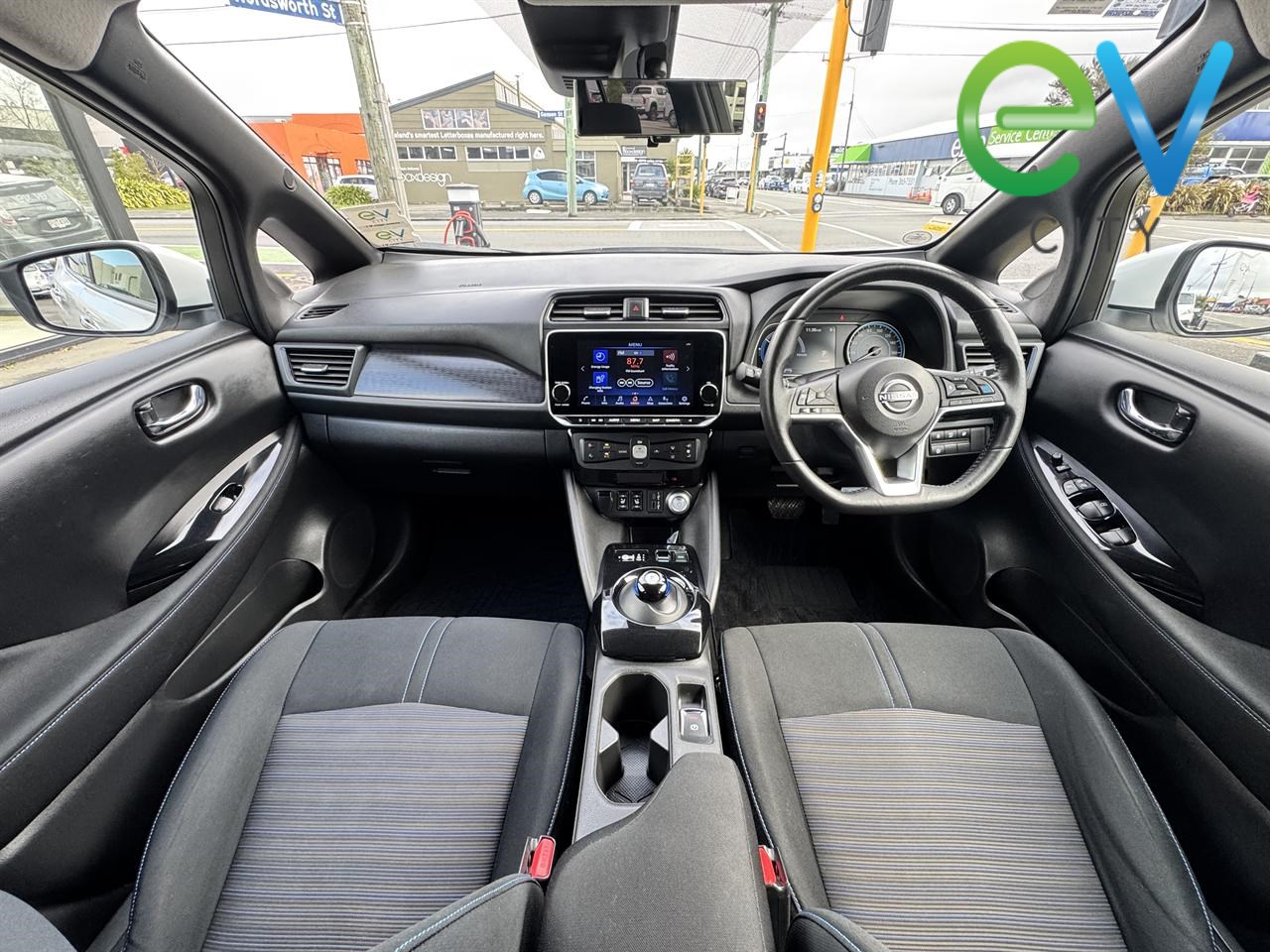 2022 Nissan LEAF