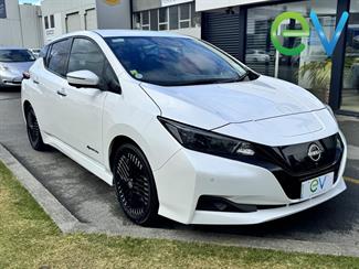 2022 Nissan LEAF - Thumbnail