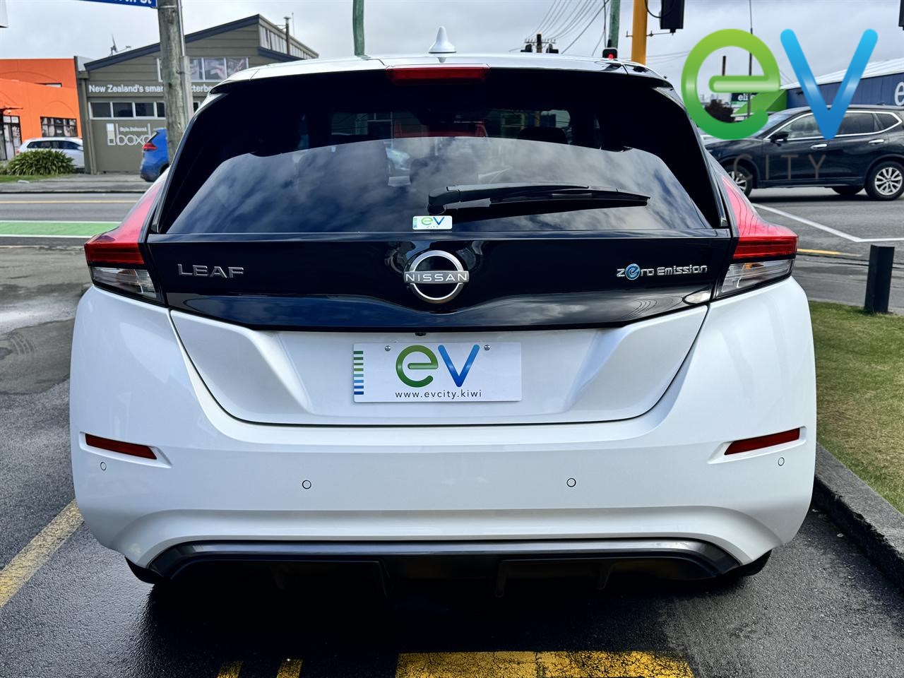 2022 Nissan LEAF