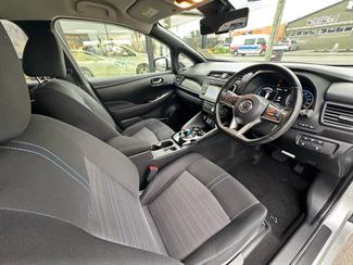 2019 Nissan LEAF - Thumbnail