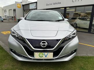 2019 Nissan LEAF - Thumbnail