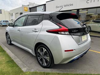 2019 Nissan LEAF - Thumbnail