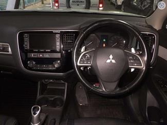 2013 Mitsubishi OUTLANDER - Thumbnail