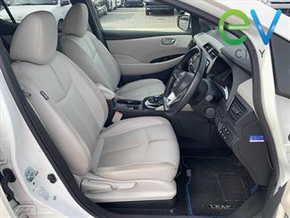 2018 Nissan LEAF - Thumbnail