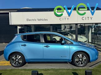 2013 Nissan LEAF - Thumbnail