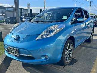 2013 Nissan LEAF - Thumbnail