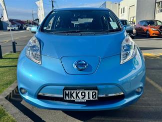 2013 Nissan LEAF - Thumbnail