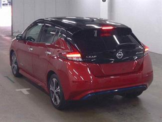 2018 Nissan LEAF - Thumbnail