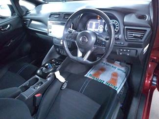 2018 Nissan LEAF - Thumbnail