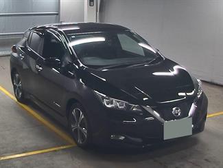 2017 Nissan LEAF - Thumbnail