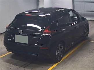 2017 Nissan LEAF - Thumbnail