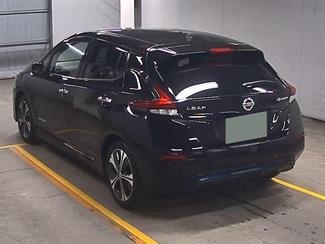2017 Nissan LEAF - Thumbnail